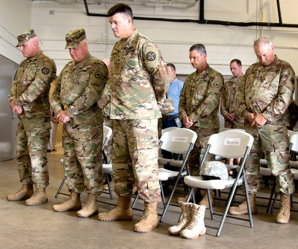Bettis honored during deactivation of brigade