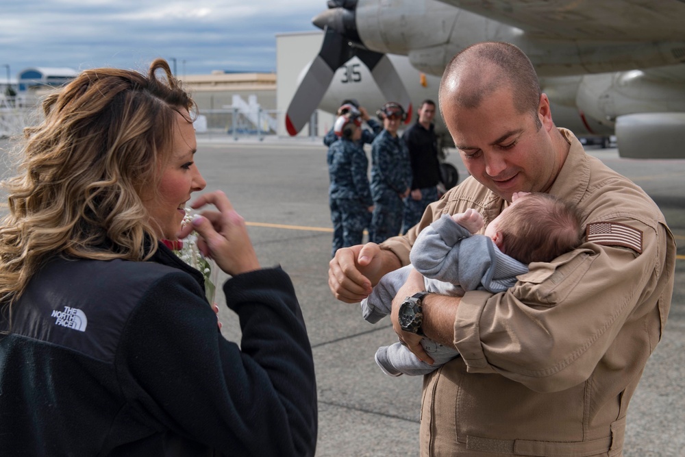 VP-40 homecoming from 5th, 7th fleet deployment