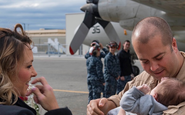 VP-40 homecoming from 5th, 7th fleet deployment