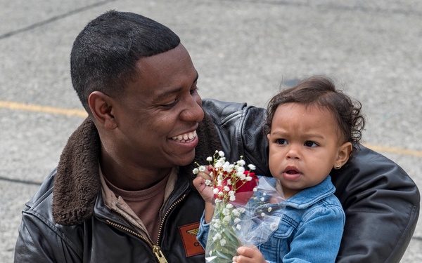 VP-40 homecoming from 5th, 7th fleet deployment