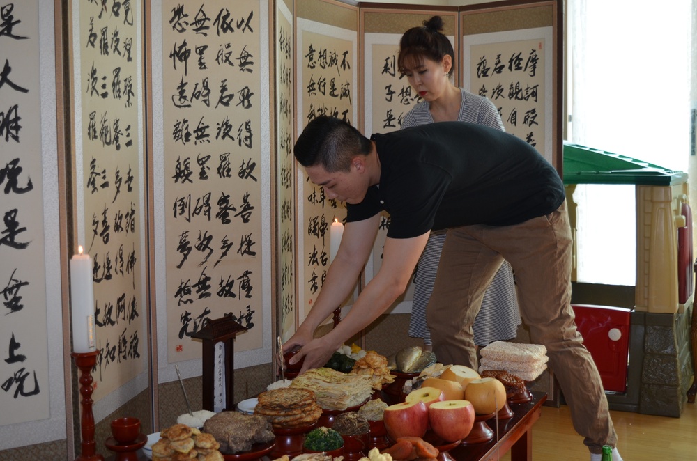Iron Horse Soldier visits family, celebrates Chuseok in homeland