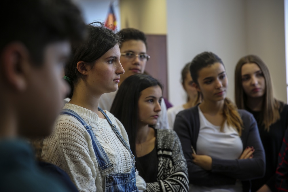 FET engages with Romanian high school students