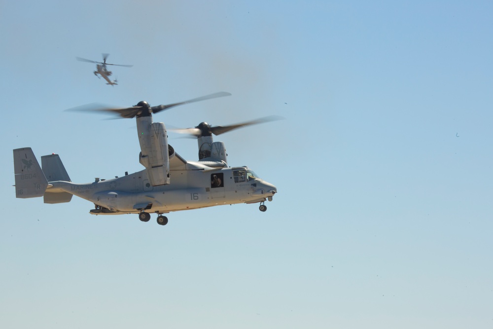 MAGTF demo infiltrates 2016 MCAS Miramar Air Show