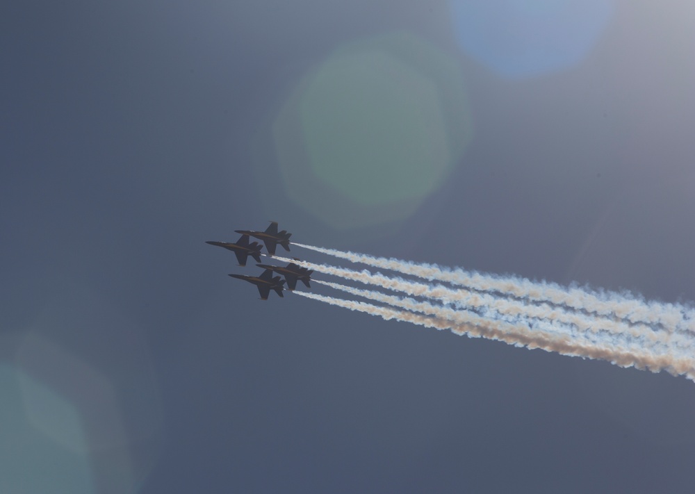 Blue Angels steal show during 2016 MCAS Miramar Air Show