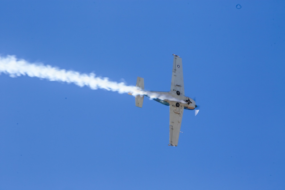 Romanian IAR-823 takes stage at 2016 MCAS Miramar Air Show