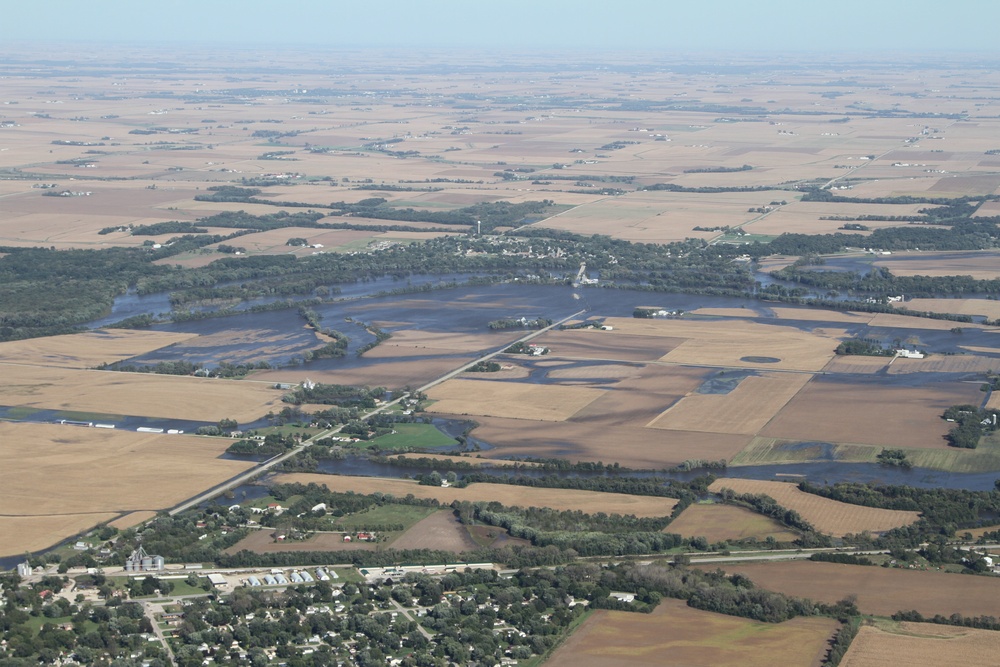 Branstad, Reynolds and Orr travel to northeast Iowa to visit areas affected by 2016 Cedar River flooding.