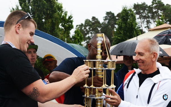 86th VRS hosts car show