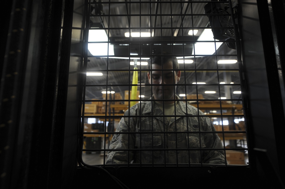 1 SOLRS Airmen manage Hurlburt's assets