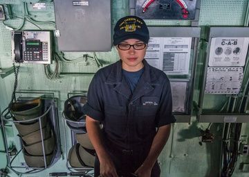 The amphibious dock landing ship USS Green Bay (LPD 20) transits the San Bernardino Strait