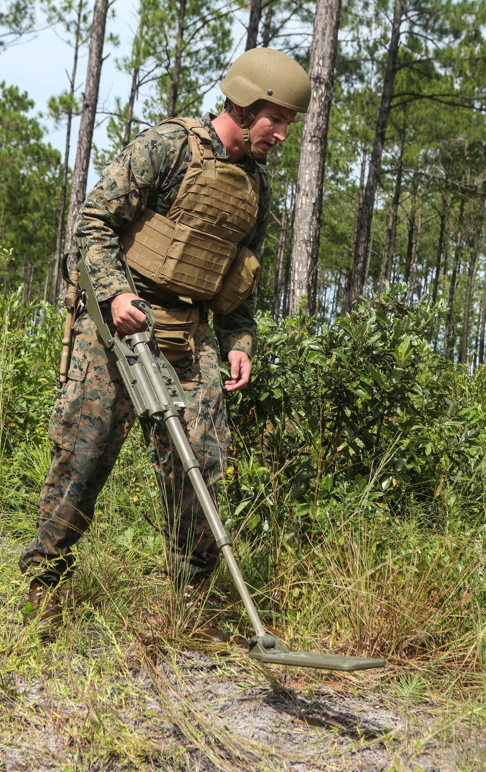 EOD Marines practice IED drills