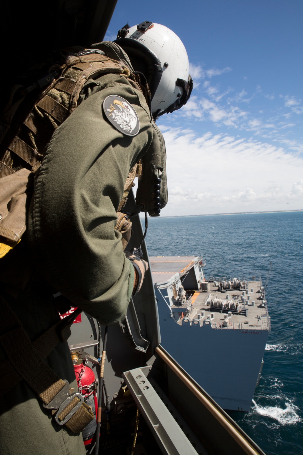 Crisis Response Marines conduct deck qualifications aboard Spanish assault ship