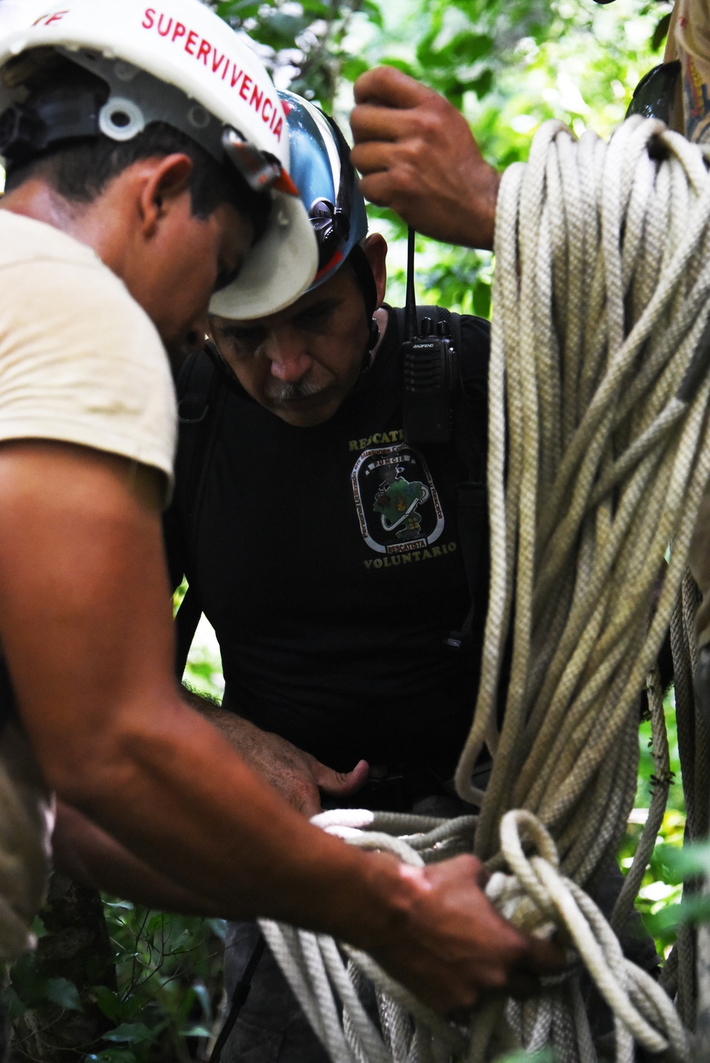 Honduran, U.S. volunteers conduct underground search and rescue training