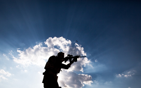Navy Seals train with Greek SOF