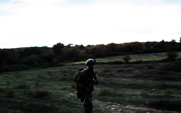 Navy Seals train with Greek SOF
