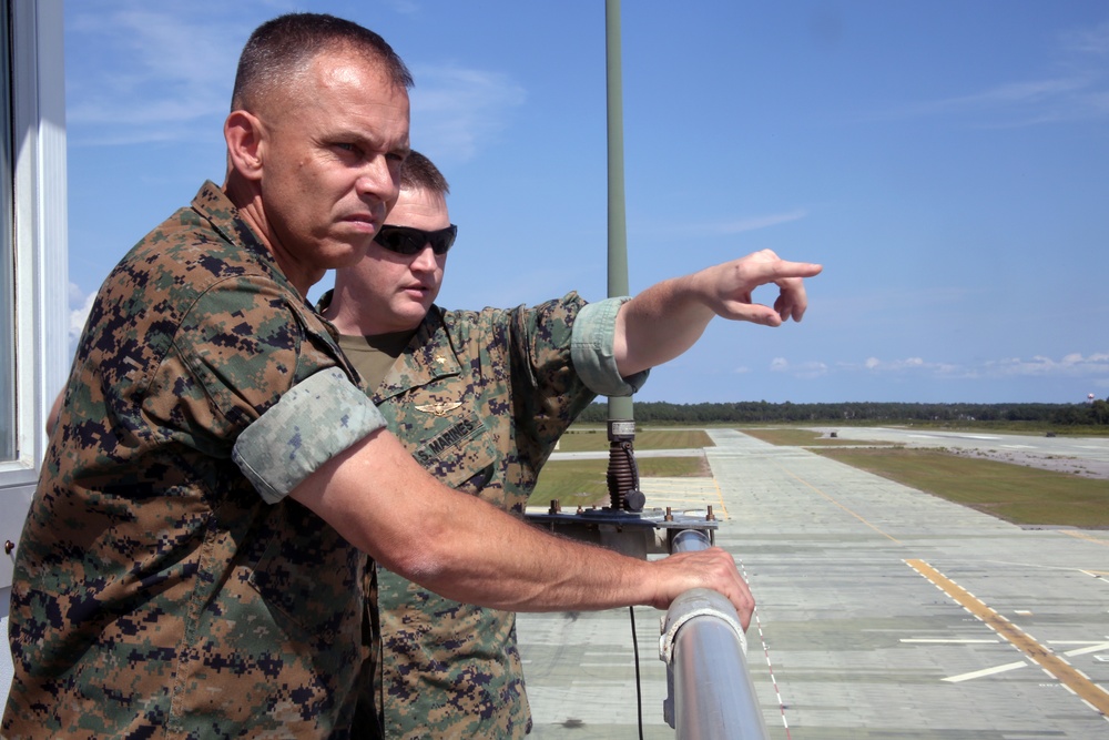 2nd MAW commanding general visits Marine Corps Auxiliary Landing Field Bogue, conducts pre-deployment brief with VMA-231 Marines