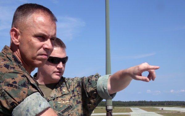 2nd MAW commanding general visits Marine Corps Auxiliary Landing Field Bogue, conducts pre-deployment brief with VMA-231 Marines