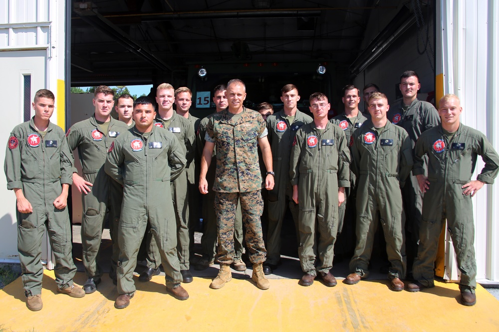 2nd MAW commanding general visits Marine Corps Auxiliary Landing Field Bogue, conducts pre-deployment brief with VMA-231 Marines