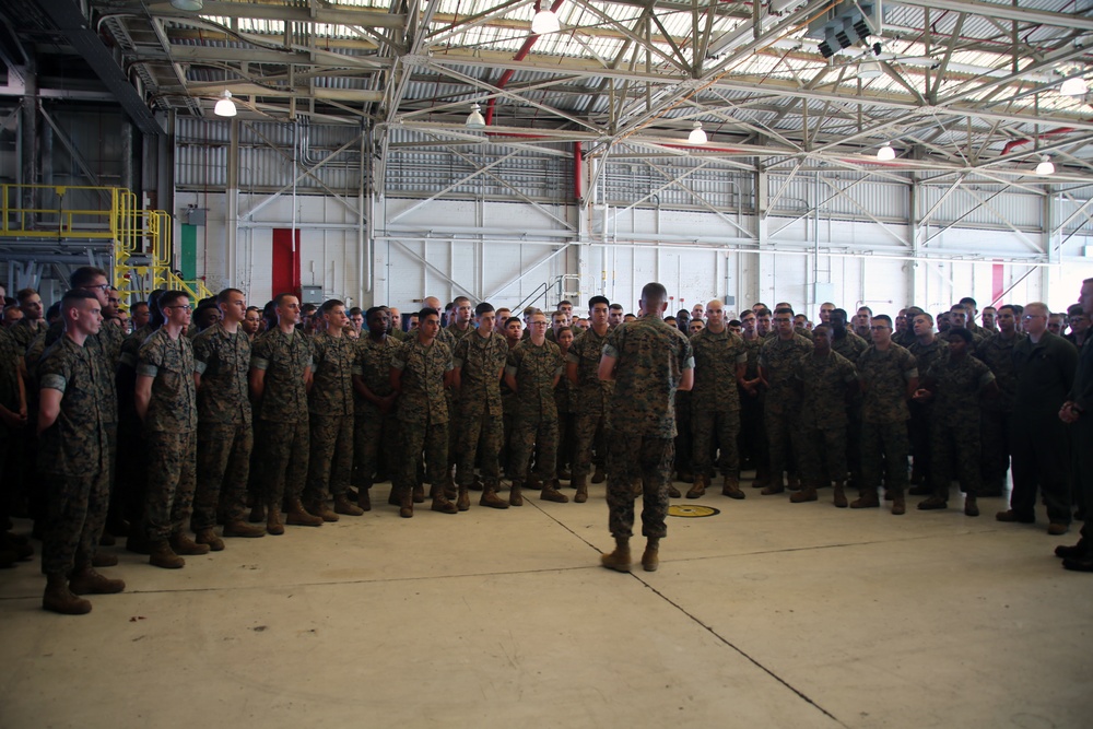 2nd MAW commanding general visits Marine Corps Auxiliary Landing Field Bogue, conducts pre-deployment brief with VMA-231 Marines