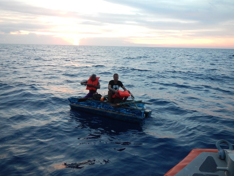 Coast Guard Cutter Hamilton interdicts Cuban migrants at sea