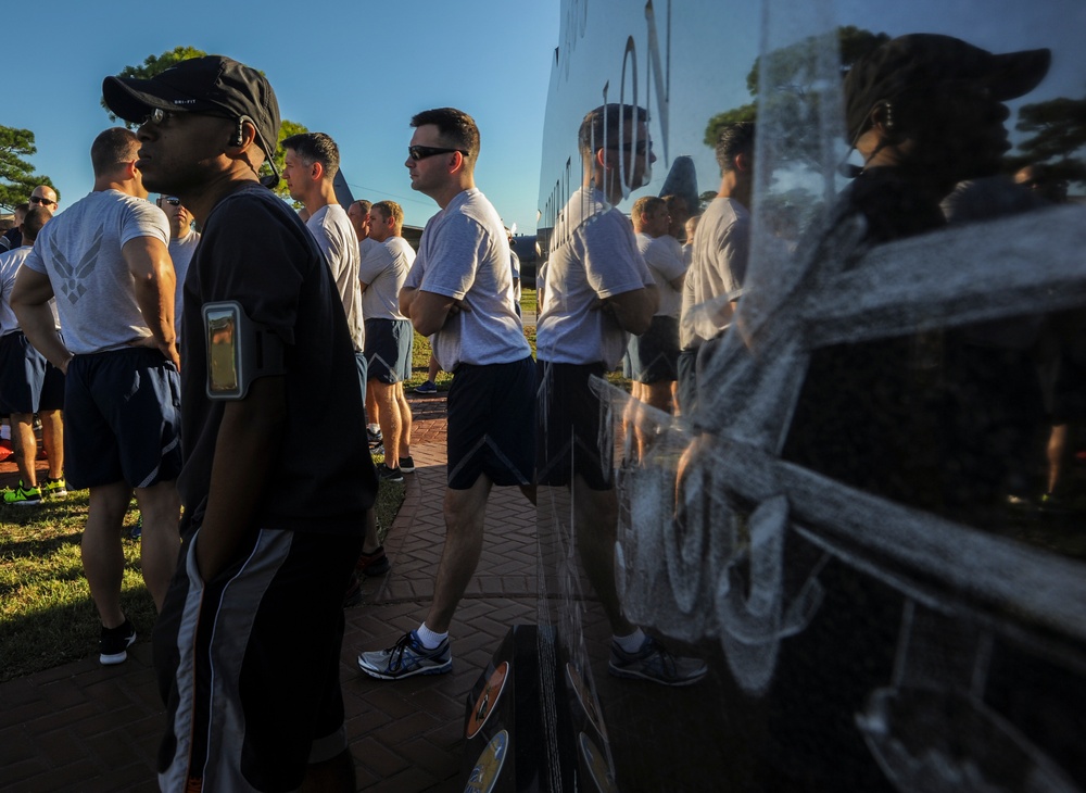 Airmen run Green Dot 5K