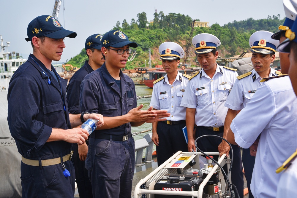 USS John S. McCain (DDG 56) Damage Control Trainer