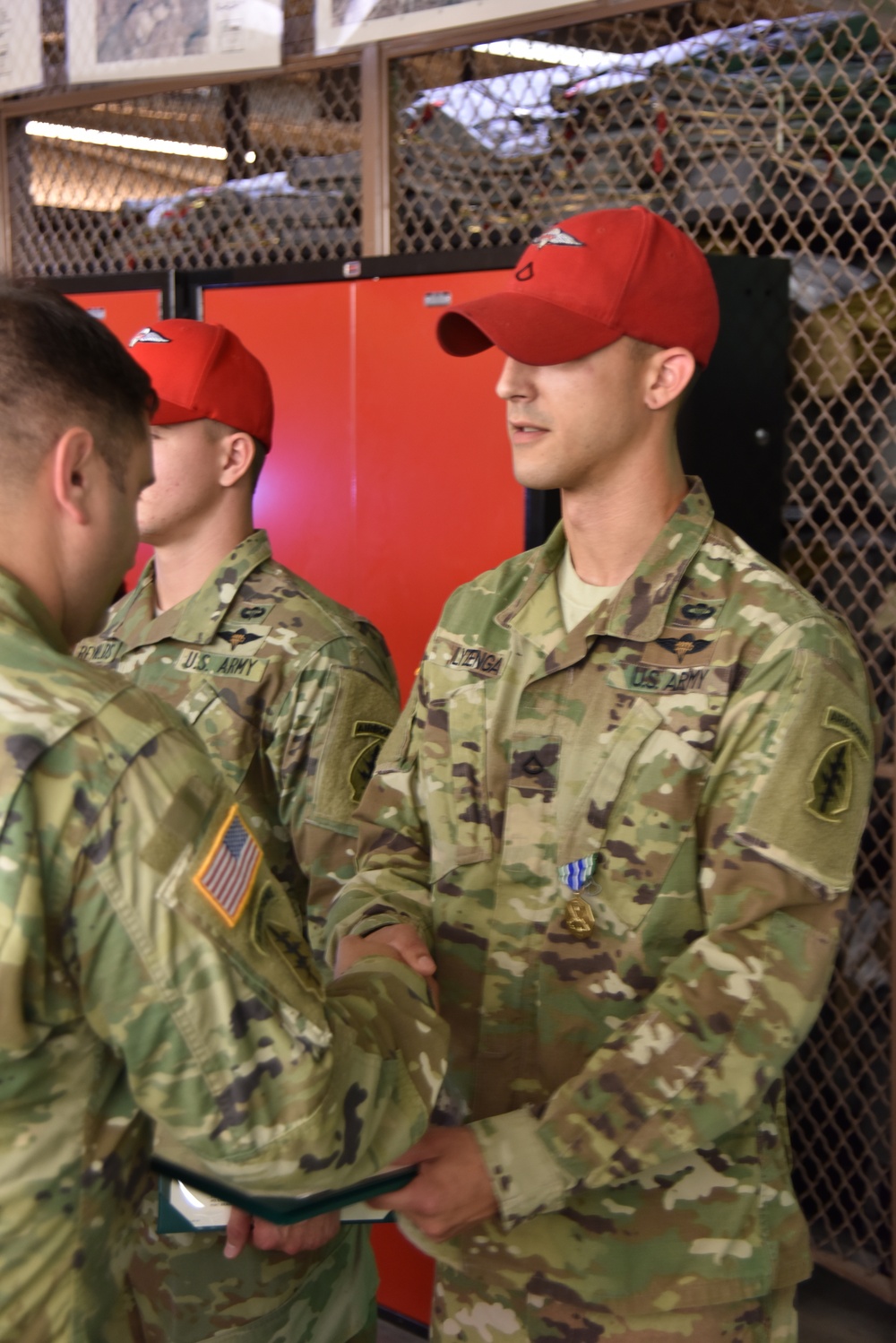 Soldiers recognized for rendering aid in mall panic