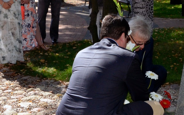 Konstantynow Lodzki holds memorial service for WWII bomber crew