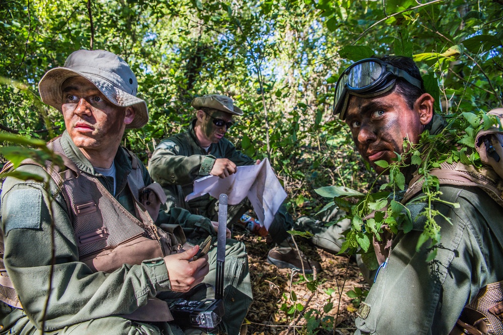 Airmen learn to survive at Rosecrans