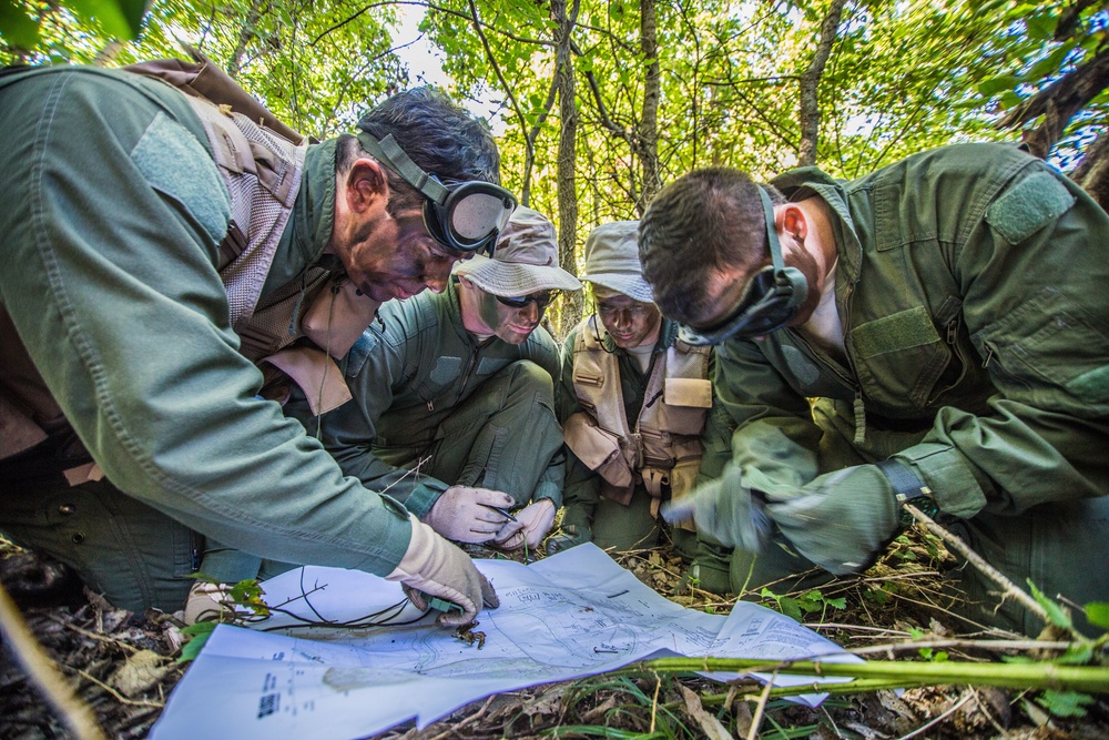 Airmen learn to survive at Rosecrans