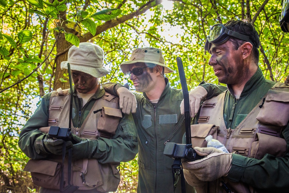 Airmen learn to survive at Rosecrans