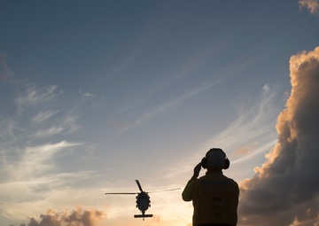 USS Coronado (LCS 4) conducts air operations.