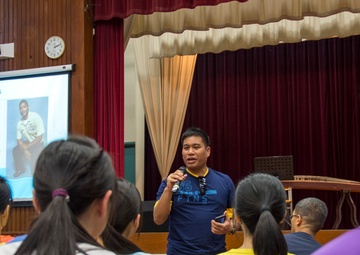 USS Bonhomme Richard (LHD 6) Sailors participate in community engagement with Chinese students