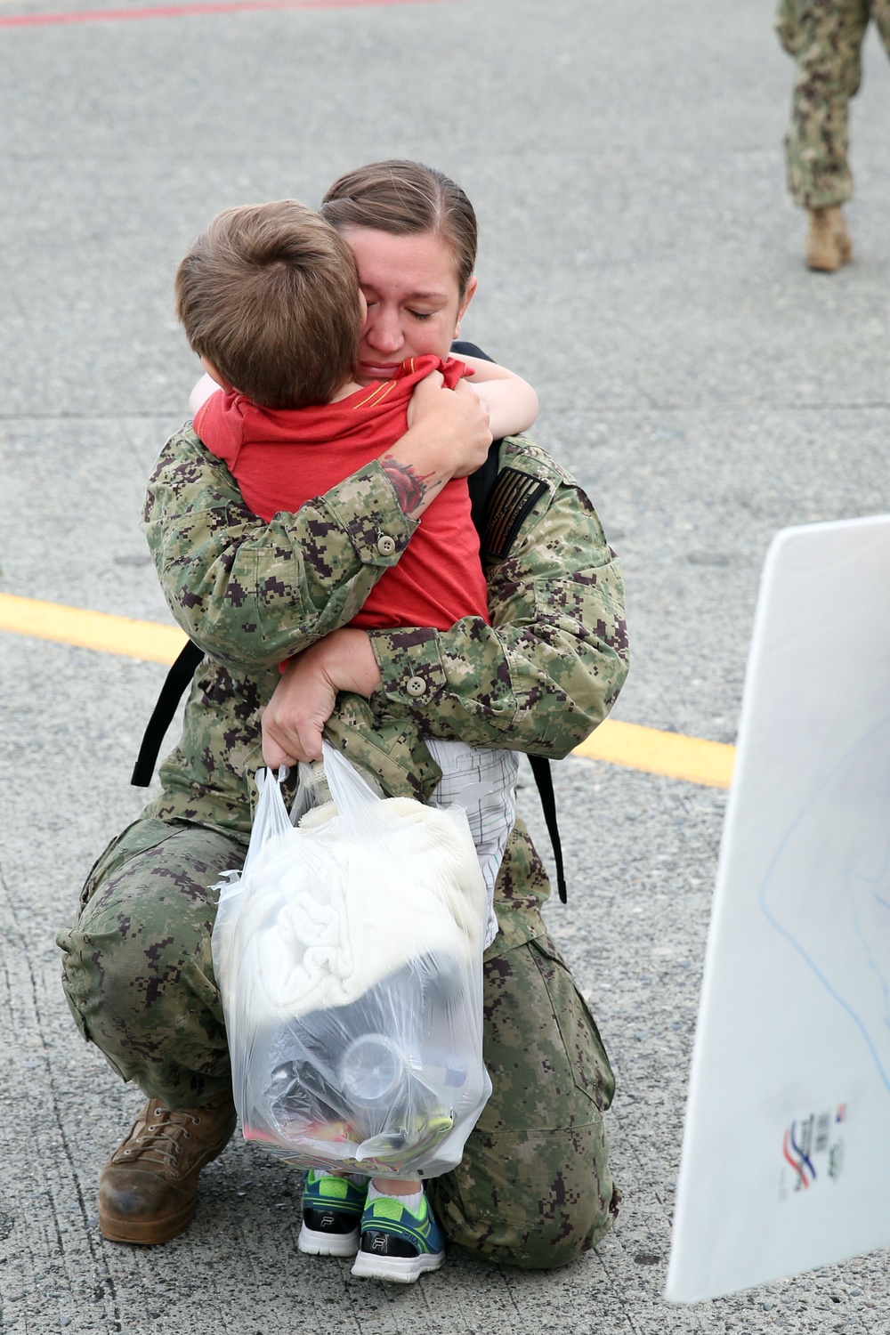 Electronic Attack Squadron 138 homecoming from 7th Fleet deployment