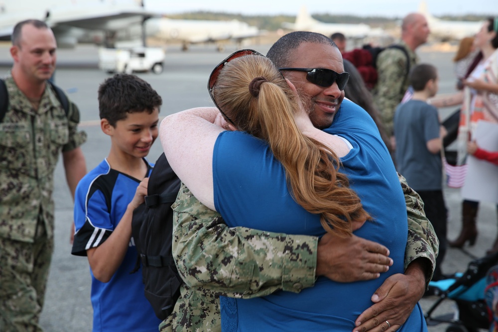 Electronic Attack Squadron 138 homecoming from 7th Fleet deployment