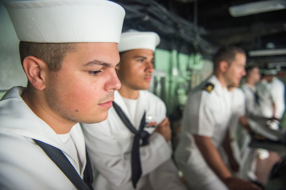 USS Green Bay Arrives in Hong Kong