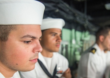 USS Green Bay Arrives in Hong Kong