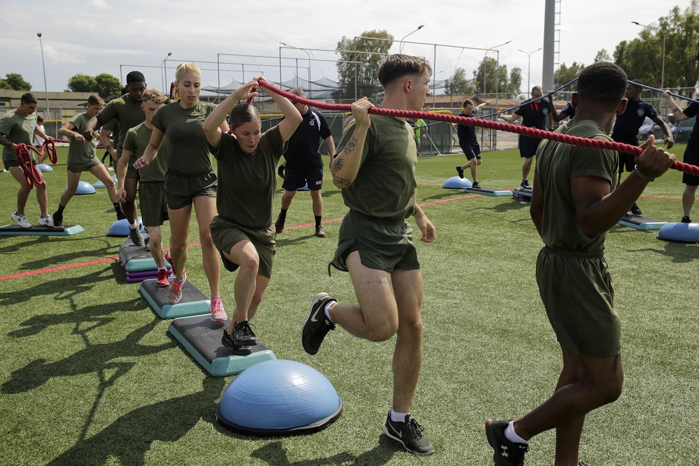 Marines demonstrate unique skills during Commander’s Cup in Italy