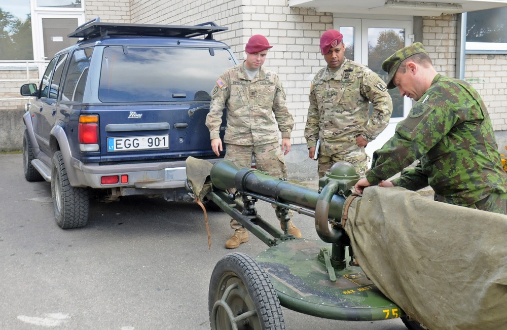 Able Company Command Team visits Lithuanian National Guard