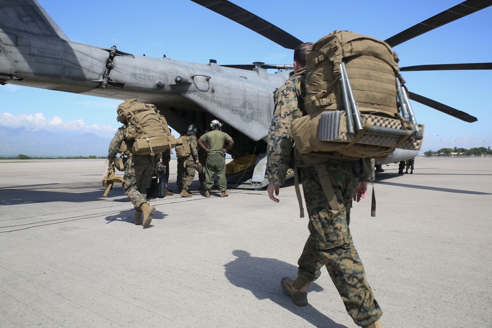 Marines with Special Purpose Marine Air-Ground Task Force Southern Command prepare to respond to Hurricane Matthew disaster relief efforts