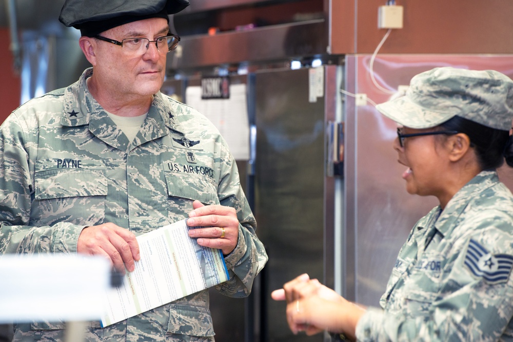 AMC Surgeon Visits Travis AFB
