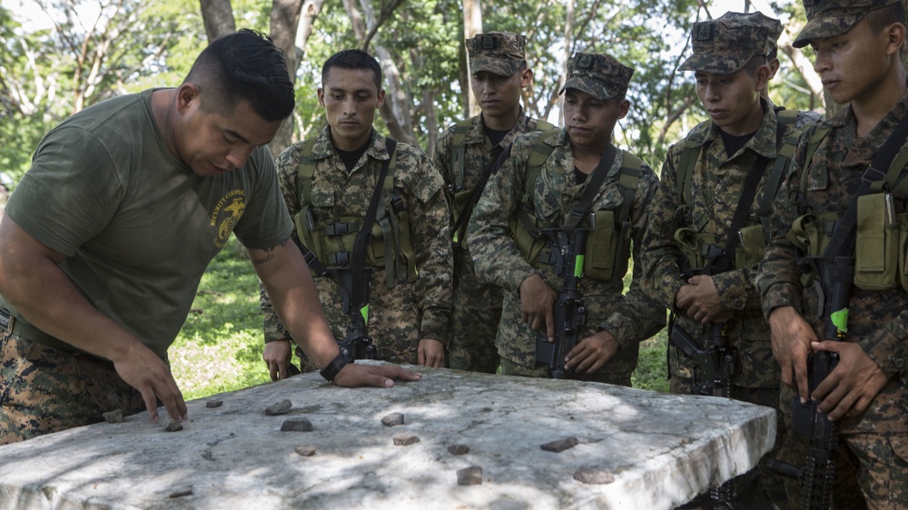 Marines teach patrolling, combat formations in El Salvador