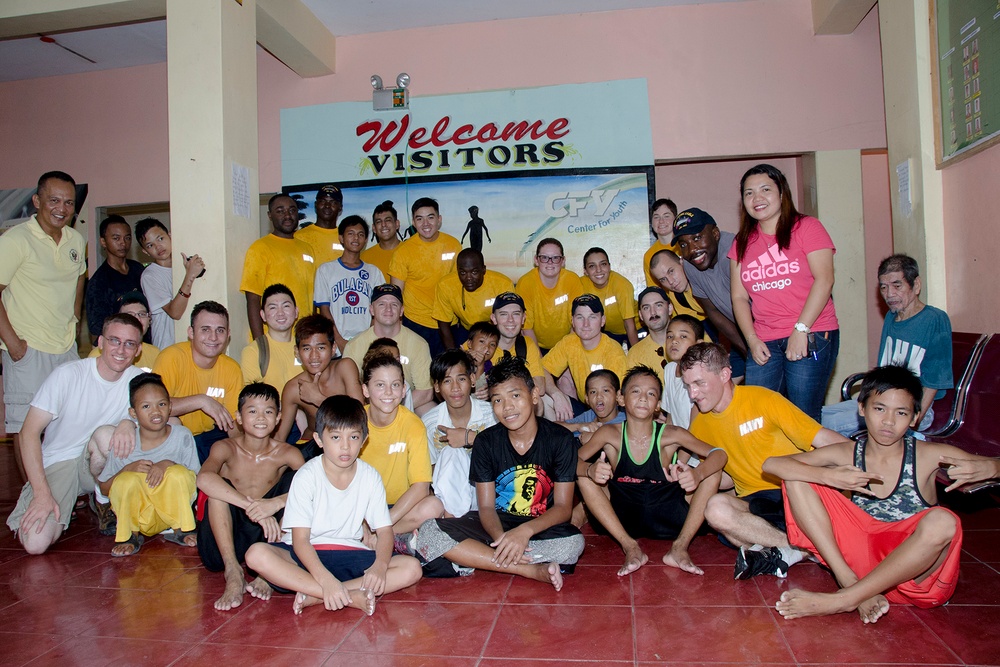 Frank Cable Visits Olongapo City Center for Youth