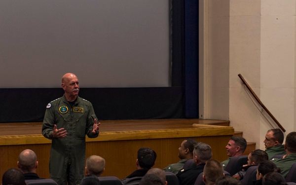 Commander, U.S. Pacific Fleet visits Naval Air Station Whidbey Island
