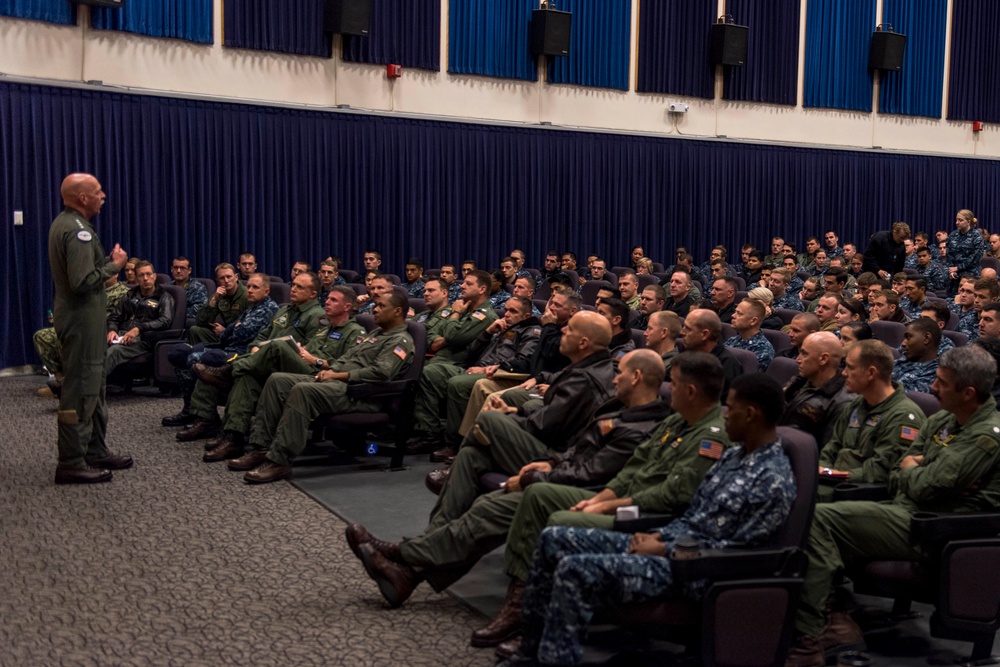 Commander, U.S. Pacific Fleet visits Naval Air Station Whidbey Island