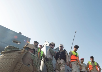 U.S. Coast Guard, Iraqi Navy Participate in PASSEX Exercise