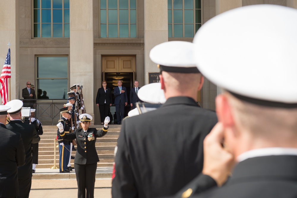 SD greets Austtralian Minister for Defence