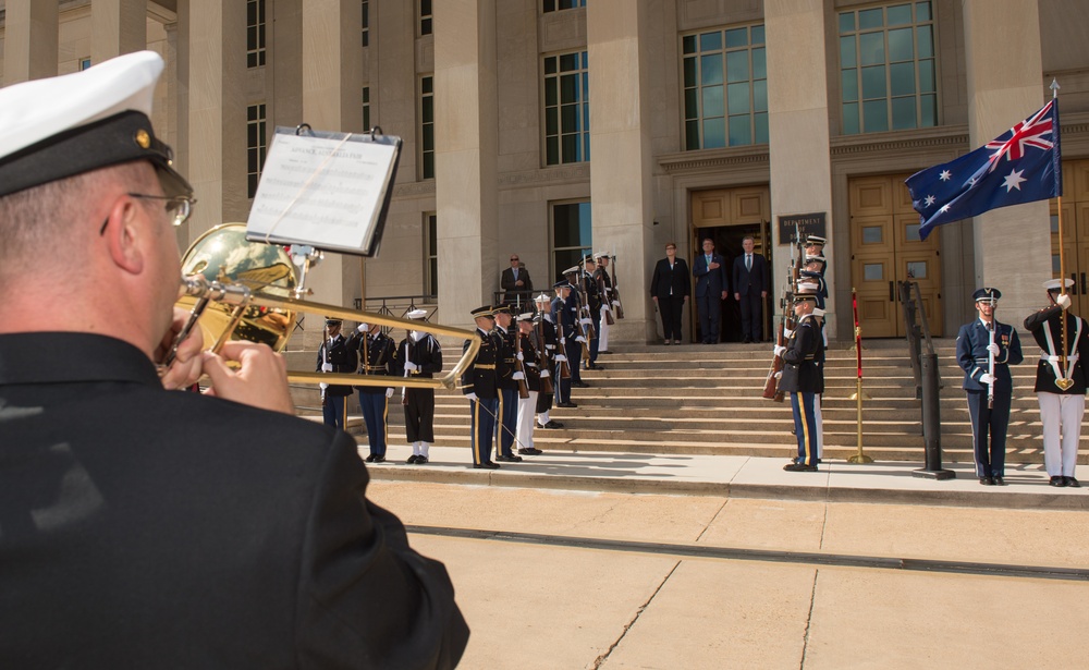 SD greets Austtralian Minister for Defence