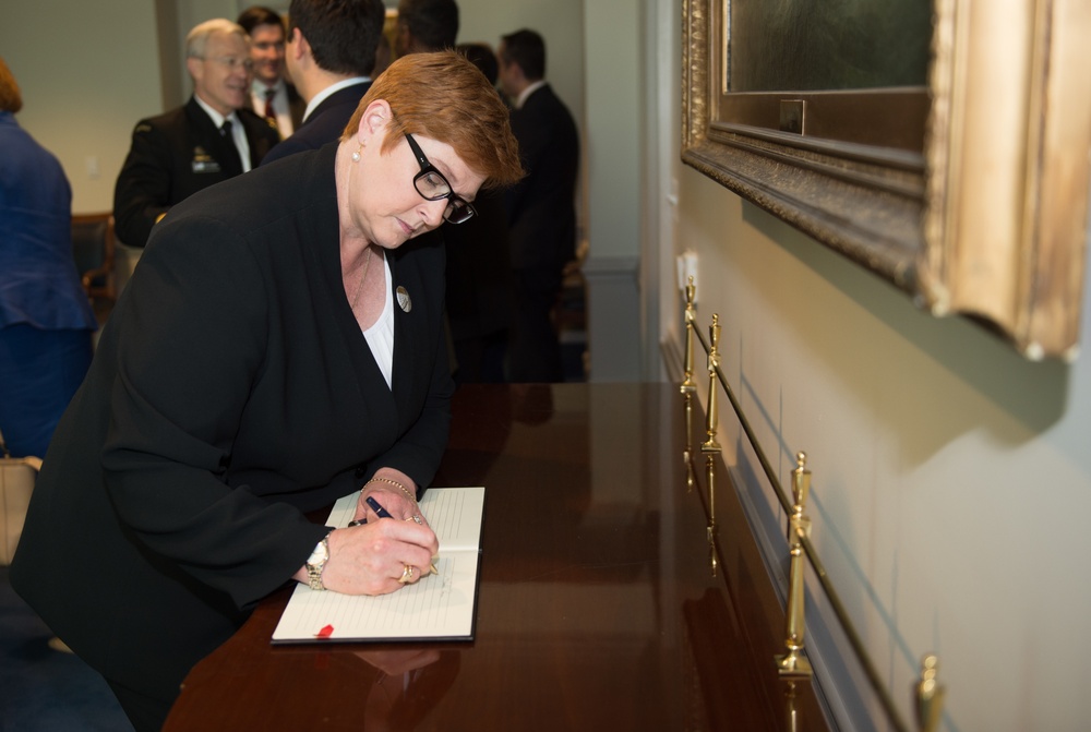 SD greets Austtralian Minister for Defence