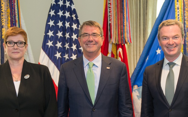 SD greets Austtralian Minister for Defence