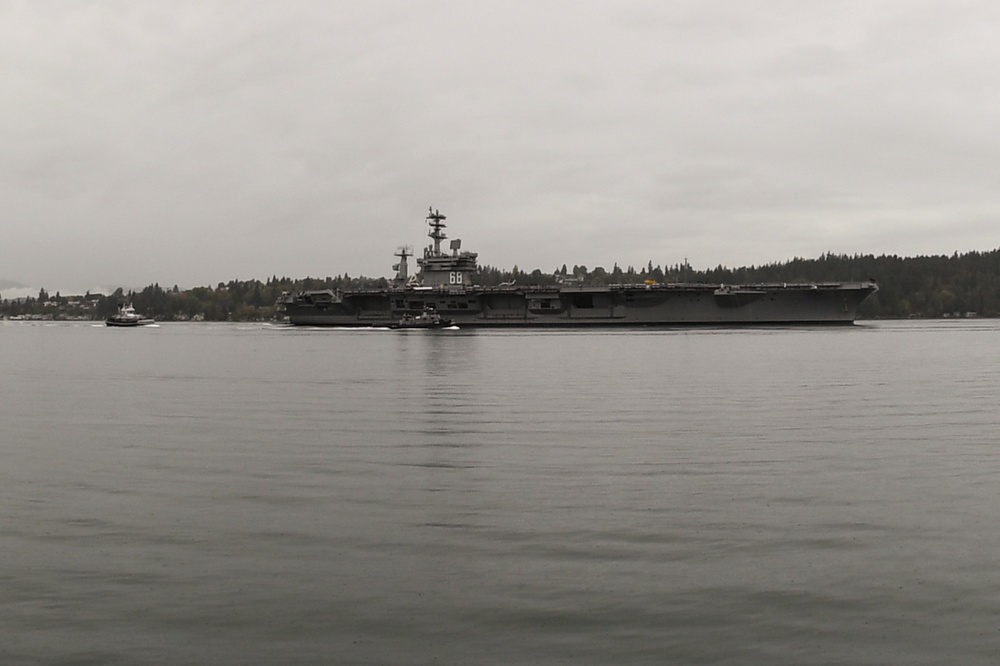 USS Nimitz Gets Underway for the first time in 21 Months.